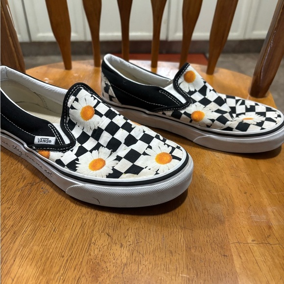 Vans Daisy Design Slip On Sneakers - Picture 3 of 5